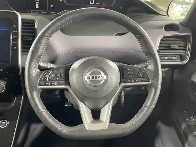 日産 セレナ ハイウェイスター 福岡県 2020(令2)年 5.8万km ダイヤモンドブラック 純正メモリナビ/・CD/DVD/BT/フルセグTV/・全方位モニター/フリップダウンモニター/エマージェンシーブレーキ/ブラインドスポットモニター/コーナーセンサー/両側パワースライドドア/前方ドライブレコーダー/LEDヘッドライト/・オートライト/ETC/リアサンシェード/純正フロアマット/ドアバイザー