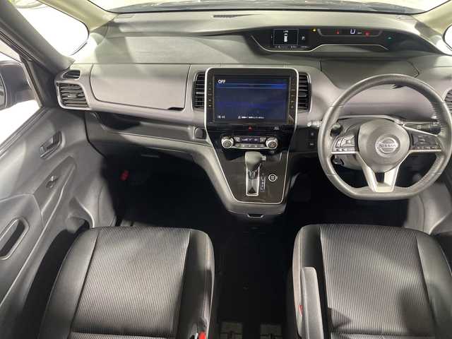 日産 セレナ ハイウェイスター 福岡県 2020(令2)年 5.8万km ダイヤモンドブラック 純正メモリナビ/・CD/DVD/BT/フルセグTV/・全方位モニター/フリップダウンモニター/エマージェンシーブレーキ/ブラインドスポットモニター/コーナーセンサー/両側パワースライドドア/前方ドライブレコーダー/LEDヘッドライト/・オートライト/ETC/リアサンシェード/純正フロアマット/ドアバイザー