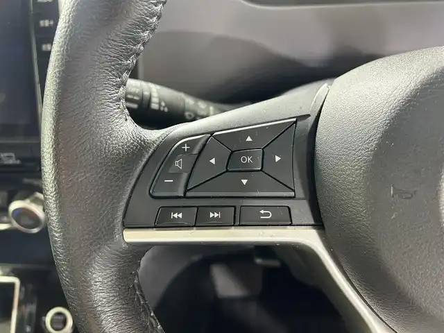 日産 セレナ ハイウェイスター V 佐賀県 2020(令2)年 5.8万km ダイヤモンドブラック 純正10インチナビ/CD/DVD/Bluetooth/フルセグTV/全方位モニター/フリップダウンモニター/エマージェンシーブレーキ/ブラインドスポットモニター/コーナーセンサー/両側パワースライドドア/前方ドライブレコーダー/LEDヘッドライト/オートライト/ETC/リアサンシェード/純正フロアマット/ドアバイザー