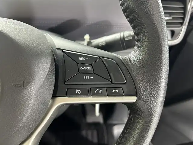 日産 セレナ ハイウェイスター V 佐賀県 2020(令2)年 5.8万km ダイヤモンドブラック 純正10インチナビ/CD/DVD/Bluetooth/フルセグTV/全方位モニター/フリップダウンモニター/エマージェンシーブレーキ/ブラインドスポットモニター/コーナーセンサー/両側パワースライドドア/前方ドライブレコーダー/LEDヘッドライト/オートライト/ETC/リアサンシェード/純正フロアマット/ドアバイザー