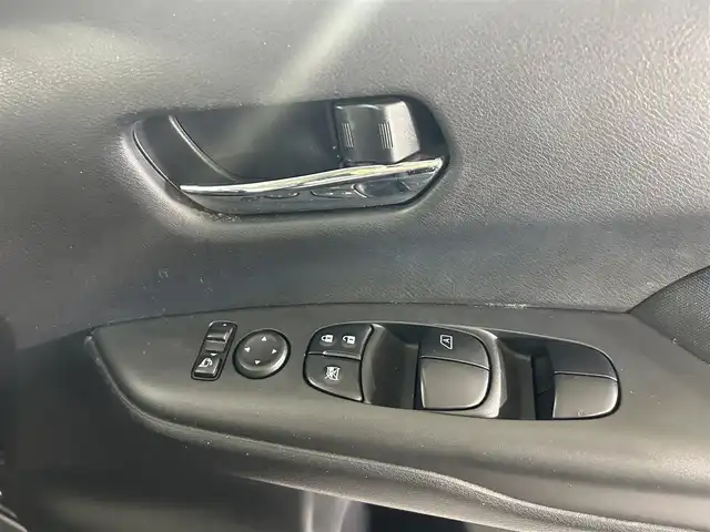日産 セレナ ハイウェイスター V 佐賀県 2020(令2)年 5.8万km ダイヤモンドブラック 純正10インチナビ/CD/DVD/Bluetooth/フルセグTV/全方位モニター/フリップダウンモニター/エマージェンシーブレーキ/ブラインドスポットモニター/コーナーセンサー/両側パワースライドドア/前方ドライブレコーダー/LEDヘッドライト/オートライト/ETC/リアサンシェード/純正フロアマット/ドアバイザー