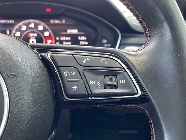 アウディ Ｓ５ 愛知県 2018(平30)年 9.2万km ミトスブラックメタリック /正規ディーラー車//禁煙車//バーチャルコックピット//後期型グリル//メーカーメモリナビ//フルセグTV/BT/AM/FM/CD/DVD/SD/USB/AUX//バックカメラ//ビルトインETC2.0//ドライブレコーダー//前席パワーシート//運転席シートメモリー//前席シートヒーター//前席マッサージ機能付き//赤革シート//カーボンインテリア//ESC//純正20インチAW//ACC//パーキングエイド//パークアシスト//エフィシェントアシスト//サイドアシスト//アウディプレセンス//アクティブレーンアシスト//電格オートリトラクタブルミラー//LEDオートライト//F・Rフォグ//オートハイビーム//革巻きステアリング//パドルシフト//ステアリングスイッチ//12V・USB電源//スマートキー//保証書/取説/記録簿R1-R3　R5-R6//スペアキー有//純正19インチAW有//純正グリル有