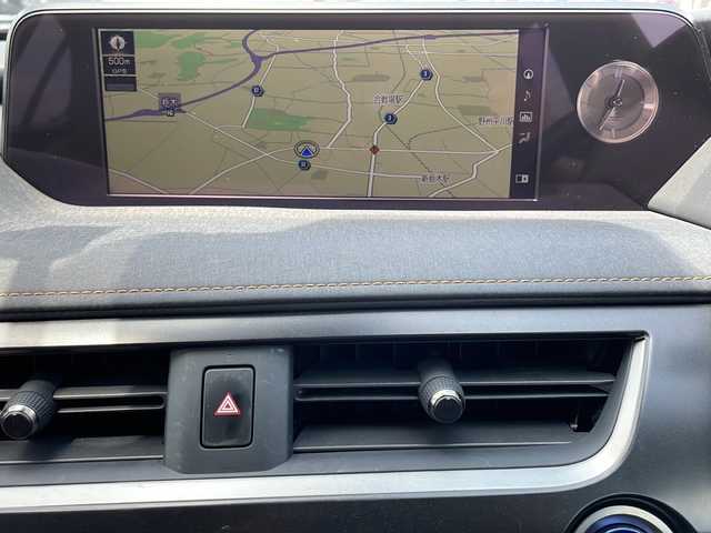 レクサス ＵＸ 250h バージョンC 栃木県 2019(平31)年 8.2万km ソニッククォーツ 純正メモリナビ/Bluetooth CD DVD/TV フルセグ/アラウンドビューモニター/ETC2.0/ドライブレコーダー/レザーシート/パワーシート/シートヒーター/ステアリングヒーター/追従式クルーズコントロール/クリアランスソナー/レーンキープアシスト/衝突被害軽減システム/オートライト/LEDヘッドライト/保証書/取扱説明書/記録簿