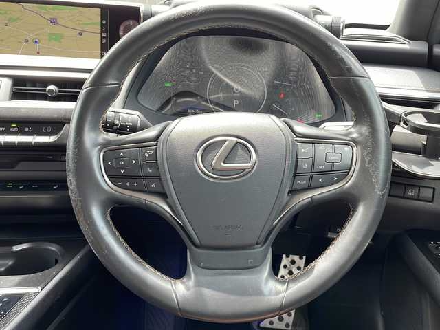 レクサス ＵＸ 250h バージョンC 栃木県 2019(平31)年 8.2万km ソニッククォーツ 純正メモリナビ/Bluetooth CD DVD/TV フルセグ/アラウンドビューモニター/ETC2.0/ドライブレコーダー/レザーシート/パワーシート/シートヒーター/ステアリングヒーター/追従式クルーズコントロール/クリアランスソナー/レーンキープアシスト/衝突被害軽減システム/オートライト/LEDヘッドライト/保証書/取扱説明書/記録簿