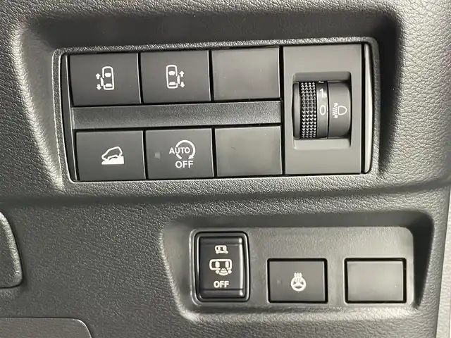 三菱 デリカミニ T プレミアム 愛知県 2025(令7)年 0.1千km 緑 届出済未使用車/純正９インチディスプレイオーディオ/デジタルインナーミラー/アラウンドビューモニター/マイパイロット/パドルシフト/両側パワースライドドア/レーダークルーズコントロール/シートヒーター/LEDオートライト/フォグランプ/ステアリングヒーター/ETC/コーナーセンサー/純正アルミホイール/ハーフレザーシート/禁煙車