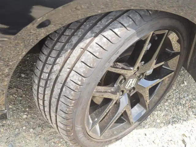 ホンダ シビック RS 兵庫県 2024(令6)年 0.1万km 黒 純正9型ナビ/バックモニター/ETC2.0/BOSEサウンドスピーカー/パワーシート/シートヒーター/ハーフレザーシート/置くだけ充電/純正アルミホイール/LEDヘッドライト/オートライト