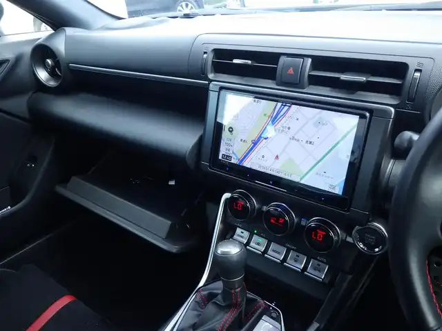 スバル ＢＲＺ S 千葉県 2022(令4)年 1.6万km クリスタルホワイトP アイサイト/スバルリヤビークルディテクション/SRH（ステアリング・レスポンシブ・ヘッドランプ）/レーダークルーズコントロール/STiエアロ/9インチ社外メモリーナビ/地デジTV/【DVD/CD再生機能】/バックカメラ/ドライブレコーダー/ハーフレザーシート/前席シートヒーター/革巻きステアリング/ステアリングスイッチ/パドルシフト/ETC（2.0）/LEDヘッドライト/リアコーナーセンサー/純正18インチアルミホイル/サイド/カーテンエアバッグ/キーレスアクセス