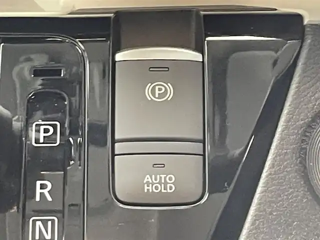 三菱 デリカミニ T プレミアム 滋賀県 2025(令7)年 0.1千km パールⅡ 未使用車/純正9インチディスプレイオーディオ/Bluetooth/AppleCarPlay/AndoroidAuto/全方位カメラ/両側電動スライド/ハーフレザー/4WD/クリアランスソナー/LEDヘッドライト/オートライト/オートハイビーム/レーンキープ/衝突軽減/シートヒーター（D/N）/ステアリングヒーター/ヒルディセントコントロール/電動パーキングブレーキ/オートブレーキホールド/DiM/パドルシフト/MI-PILOT/プッシュスタート/スマートキー/ステアリングリモコン