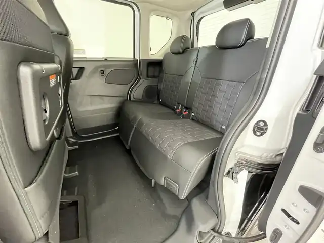 三菱 デリカミニ T プレミアム 滋賀県 2025(令7)年 0.1千km パールⅡ 未使用車/純正9インチディスプレイオーディオ/Bluetooth/AppleCarPlay/AndoroidAuto/全方位カメラ/両側電動スライド/ハーフレザー/4WD/クリアランスソナー/LEDヘッドライト/オートライト/オートハイビーム/レーンキープ/衝突軽減/シートヒーター（D/N）/ステアリングヒーター/ヒルディセントコントロール/電動パーキングブレーキ/オートブレーキホールド/DiM/パドルシフト/MI-PILOT/プッシュスタート/スマートキー/ステアリングリモコン