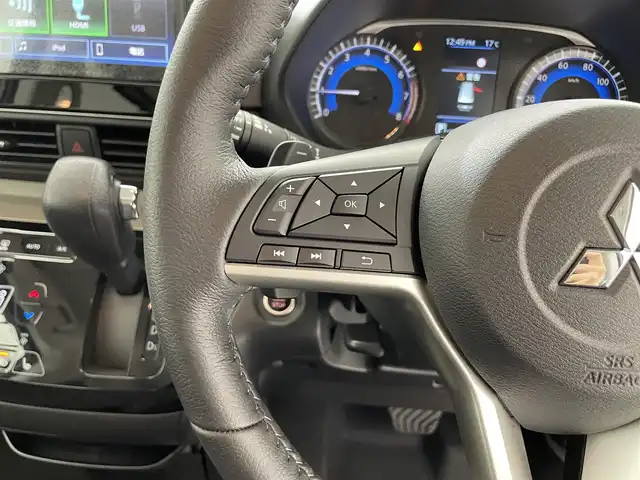 三菱 デリカミニ T プレミアム 滋賀県 2025(令7)年 0.1千km パールⅡ 未使用車/純正9インチディスプレイオーディオ/Bluetooth/AppleCarPlay/AndoroidAuto/全方位カメラ/両側電動スライド/ハーフレザー/4WD/クリアランスソナー/LEDヘッドライト/オートライト/オートハイビーム/レーンキープ/衝突軽減/シートヒーター（D/N）/ステアリングヒーター/ヒルディセントコントロール/電動パーキングブレーキ/オートブレーキホールド/DiM/パドルシフト/MI-PILOT/プッシュスタート/スマートキー/ステアリングリモコン