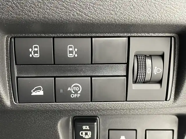 三菱 デリカミニ T プレミアム 滋賀県 2025(令7)年 0.1千km パールⅡ 未使用車/純正9インチディスプレイオーディオ/Bluetooth/AppleCarPlay/AndoroidAuto/全方位カメラ/両側電動スライド/ハーフレザー/4WD/クリアランスソナー/LEDヘッドライト/オートライト/オートハイビーム/レーンキープ/衝突軽減/シートヒーター（D/N）/ステアリングヒーター/ヒルディセントコントロール/電動パーキングブレーキ/オートブレーキホールド/DiM/パドルシフト/MI-PILOT/プッシュスタート/スマートキー/ステアリングリモコン