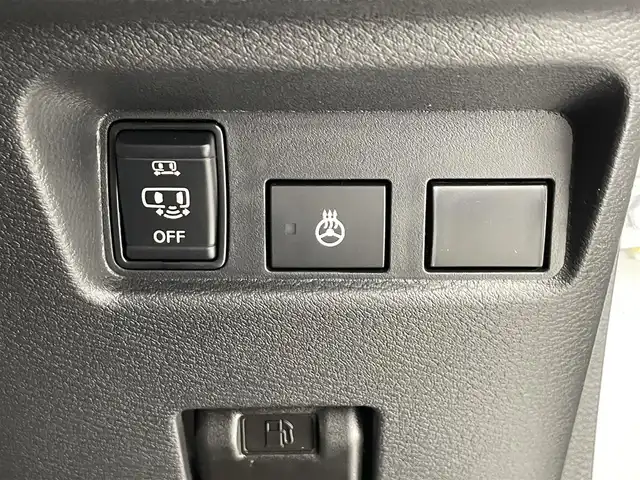 三菱 デリカミニ T プレミアム 滋賀県 2025(令7)年 0.1千km パールⅡ 未使用車/純正9インチディスプレイオーディオ/Bluetooth/AppleCarPlay/AndoroidAuto/全方位カメラ/両側電動スライド/ハーフレザー/4WD/クリアランスソナー/LEDヘッドライト/オートライト/オートハイビーム/レーンキープ/衝突軽減/シートヒーター（D/N）/ステアリングヒーター/ヒルディセントコントロール/電動パーキングブレーキ/オートブレーキホールド/DiM/パドルシフト/MI-PILOT/プッシュスタート/スマートキー/ステアリングリモコン