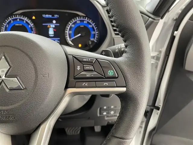 三菱 デリカミニ T プレミアム 滋賀県 2025(令7)年 0.1千km パールⅡ 未使用車/純正9インチディスプレイオーディオ/Bluetooth/AppleCarPlay/AndoroidAuto/全方位カメラ/両側電動スライド/ハーフレザー/4WD/クリアランスソナー/LEDヘッドライト/オートライト/オートハイビーム/レーンキープ/衝突軽減/シートヒーター（D/N）/ステアリングヒーター/ヒルディセントコントロール/電動パーキングブレーキ/オートブレーキホールド/DiM/パドルシフト/MI-PILOT/プッシュスタート/スマートキー/ステアリングリモコン