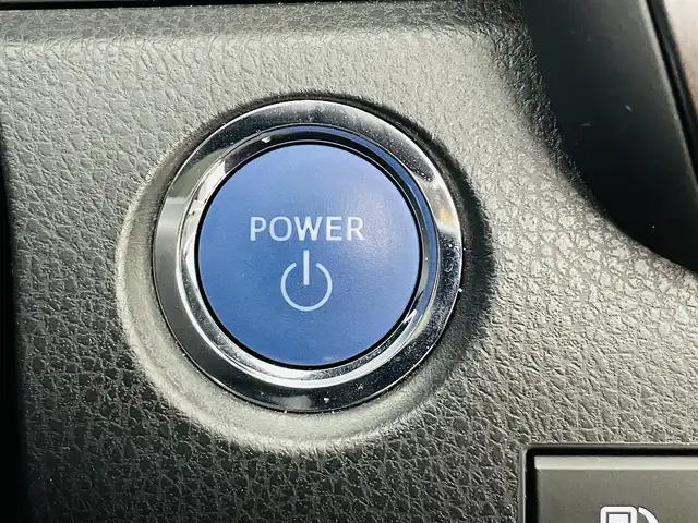 トヨタ カムリ G レザーパッケージ 福島県 2022(令4)年 1.9万km プラチナホワイトパールマイカ トヨタセーフティセンス/・アダプティブクルーズコントロール/・レーントレーシングアシスト/・レーンディパーチャーアラート/・オートマチックハイビーム/・衝突被害軽減ブレーキ/純正ディスプレイオーディオ/・ナビ/フルセグTV/BT/USB/Miracast/FM/AM/・バックカメラ/・アラウンドビューモニター/・ビルトインETC/・社外ドライブレコーダー（前後）/レザーシート/・D+N席シートヒーター/・D+N席パワーシート/革巻きステアリング/・ステアリングスイッチ/電動リアゲート/電子パーキング/・オートブレーキホールド/プッシュスタート/・スマートキー/・スペアキー1本/純正エンジンスターター(動作確認済)/電動格納ミラー/・オートミラー/・ウィンカーミラー/積込みスタッドレスタイヤ（215/55R17）/・社外AW(ECO FORME)/純正フロアマット/純正ドアバイザー