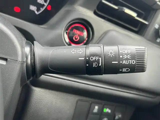 ホンダ ヴェゼル ハイブリッド e:HEV X 宮城県 2023(令5)年 3.7万km プラチナホワイトパール ワンオーナー/ホンダセンシング/・衝突軽減ブレーキ/・誤発進抑制機能/・後方誤発進抑制機能/・近距離衝突軽減ブレーキ/・歩行者事故低減ステアリング/・路外逸脱抑制機能/・渋滞追従機能付アダプティブクルーズコントロール/・車線維持支援システム/・先行車発進お知らせ機能/・標識認識機能/・オートハイビーム/・パーキングセンサーシステム/ブラインドスポットインフォメーション/社外9インチナビ/(フルセグTV/CD/DVD/SD/USB/BT)/車線逸脱踏み間違い衝突軽減システム/ドライブレコーダー/ETC/オートエアコン/ダウンヒルアシスト/パドルシフト/ステアリングスイッチ/ドライブセレクト/アイドリングストップ/オートライト/ふらつき防止/レベライザー/プッシュスタート＆スマートキー/ウインカー付き電動格納ミラー/ドアバイザー/スペアキー/LEDヘッドライト/フォグランプ/純正フロアマット/純正16インチAW