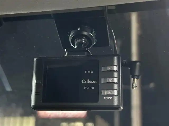 ホンダ ヴェゼル ハイブリッド e:HEV X 宮城県 2023(令5)年 3.7万km プラチナホワイトパール ワンオーナー/ホンダセンシング/・衝突軽減ブレーキ/・誤発進抑制機能/・後方誤発進抑制機能/・近距離衝突軽減ブレーキ/・歩行者事故低減ステアリング/・路外逸脱抑制機能/・渋滞追従機能付アダプティブクルーズコントロール/・車線維持支援システム/・先行車発進お知らせ機能/・標識認識機能/・オートハイビーム/・パーキングセンサーシステム/ブラインドスポットインフォメーション/社外9インチナビ/(フルセグTV/CD/DVD/SD/USB/BT)/車線逸脱踏み間違い衝突軽減システム/ドライブレコーダー/ETC/オートエアコン/ダウンヒルアシスト/パドルシフト/ステアリングスイッチ/ドライブセレクト/アイドリングストップ/オートライト/ふらつき防止/レベライザー/プッシュスタート＆スマートキー/ウインカー付き電動格納ミラー/ドアバイザー/スペアキー/LEDヘッドライト/フォグランプ/純正フロアマット/純正16インチAW