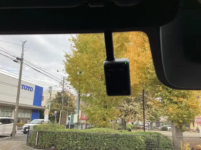 ホンダ ステップワゴン スパーダ eHEV プレミアムライン 神奈川県 2022(令4)年 1.1万km トワイライトミストブラックパール ワンオーナー/純正11.4型メモリーナビゲーション/Bluetooth　フルセグ　SD　CD　DVD　AppleCarPlay USB/フリップダウンモニタ/ドライブレコーダー/両側電動スライドドア/ホンダセンシング/マルチビューカメラ/ブラインドスポットインフォメーション/衝突軽減ブレーキ/歩行者事故低減ステアリング/渋滞追従機能付アダプティブクルーズコントロール/車線維持支援システム/先行車発進お知らせ機能/オートハイビーム/アダプティブドライビングビーム/誤発進抑制機能/近距離衝突軽減ブレーキ/路外逸脱抑制機能/トラフィックジャムアシスト/標識認識機能/ハーフレザーシート/前席二列目シートヒーター/ETC/パワーバックドア/電動サイドブレーキ/ブレーキオートホールド/2列目オットマン/革巻きステアリング/ステアリングスイッチ/パドルシフト/プッシュスタート/電動格納ミラー/純正フロアマット/ドアバイザー/オートライト/LEDヘッドライト/フォグライト/純正17インチアルミホイル