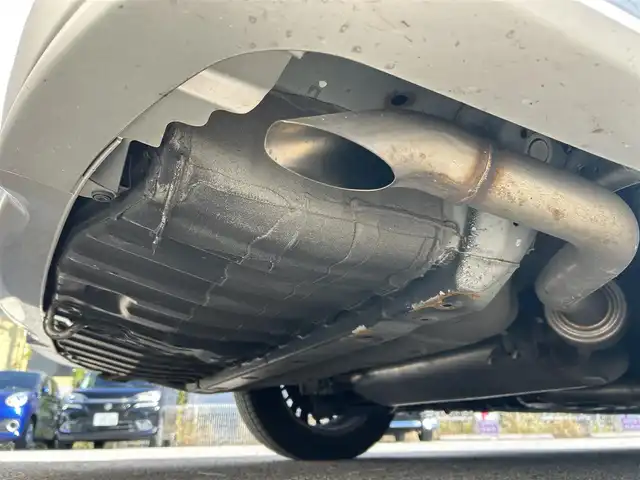 ホンダ オデッセイ アブソルート・EXホンダセンジング 滋賀県 2019(平31)年 6.1万km スーパープラチナメタリック 純正メーカーナビ/（AM/FM/CD/DVD/TVフルセグ//Bluetooth/USB/SD）/衝突軽減ブレーキ/両側パワースライドドア/レーンキープアシスト/レーダークルーズコントロール/コーナーセンサー/横滑り防止/ETC2.0/ステアリングスイッチ/ブラインドスポットモニター/360度カメラ（フロント/サイド/リア）/パーキングサポート/ハンズフリー/ECON/電動格納ミラー/シートヒーターD/N/プッシュスタート/スマートキー/アイドリングストップ/後席オットマン/HDMI/USB/ドライブレコーダー前後/パドルシフト/純正ドアバイザー/純正フロアマット/後席エアコン/オートライト/フロントフォグ