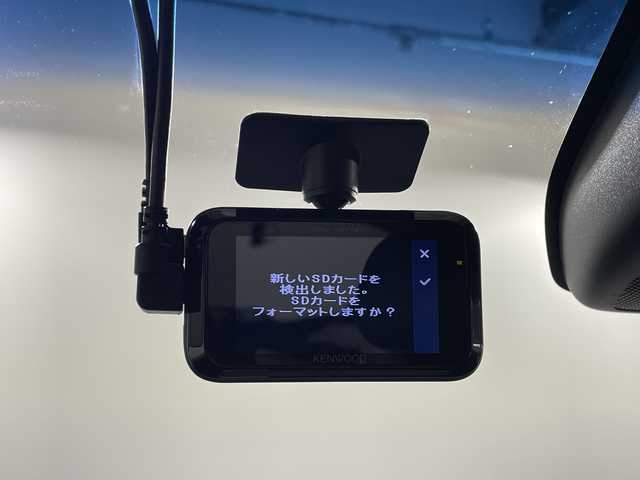 ホンダ オデッセイ アブソルート・EXホンダセンジング 神奈川県 2019(平31)年 6.1万km スーパープラチナメタリック ホンダセンシング/純正9型ナビ【VXM-197VFNi】/・BT/フルセグTV/SD/CD/DVD/HDNI/USB/全方位カメラ/両側電動スライドドア/ECON/コーナーセンサー/アイドリングストップ機能/スマートキー/プッシュスタートボタン/ビルトインETC2.0/前後ドライブレコーダー/ハーフレザーシート/パワーシート(D/N)/シートヒーター(D/N)/革巻きステアリング/ステアリングスイッチ/Autoライト/パドルシフト/オットマン/LEDヘッドライト/フォグランプ/電動格納ミラー/ウィンカーミラー/純正フロアマット/純正17インチアルミホイール/純正ドアバイザー