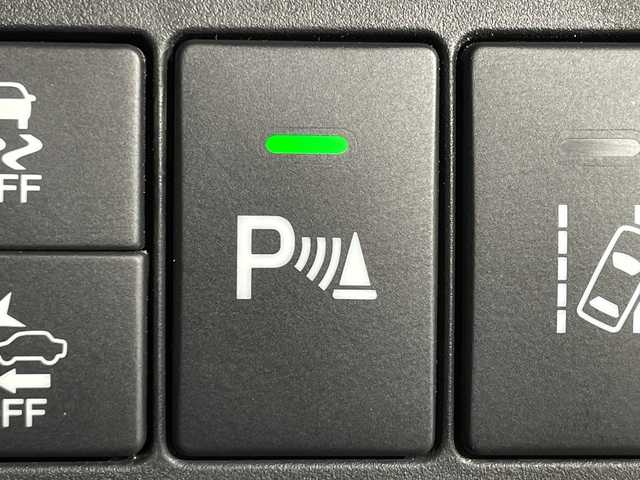 ホンダ オデッセイ アブソルート・EXホンダセンジング 神奈川県 2019(平31)年 6.1万km スーパープラチナメタリック ホンダセンシング/純正9型ナビ【VXM-197VFNi】/・BT/フルセグTV/SD/CD/DVD/HDNI/USB/全方位カメラ/両側電動スライドドア/ECON/コーナーセンサー/アイドリングストップ機能/スマートキー/プッシュスタートボタン/ビルトインETC2.0/前後ドライブレコーダー/ハーフレザーシート/パワーシート(D/N)/シートヒーター(D/N)/革巻きステアリング/ステアリングスイッチ/Autoライト/パドルシフト/オットマン/LEDヘッドライト/フォグランプ/電動格納ミラー/ウィンカーミラー/純正フロアマット/純正17インチアルミホイール/純正ドアバイザー