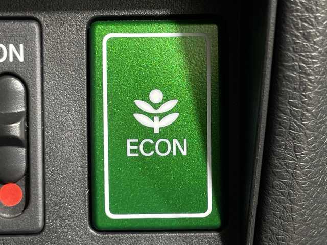 ホンダ オデッセイ アブソルート・EXホンダセンジング 神奈川県 2019(平31)年 6.1万km スーパープラチナメタリック ホンダセンシング/純正9型ナビ【VXM-197VFNi】/・BT/フルセグTV/SD/CD/DVD/HDNI/USB/全方位カメラ/両側電動スライドドア/ECON/コーナーセンサー/アイドリングストップ機能/スマートキー/プッシュスタートボタン/ビルトインETC2.0/前後ドライブレコーダー/ハーフレザーシート/パワーシート(D/N)/シートヒーター(D/N)/革巻きステアリング/ステアリングスイッチ/Autoライト/パドルシフト/オットマン/LEDヘッドライト/フォグランプ/電動格納ミラー/ウィンカーミラー/純正フロアマット/純正17インチアルミホイール/純正ドアバイザー