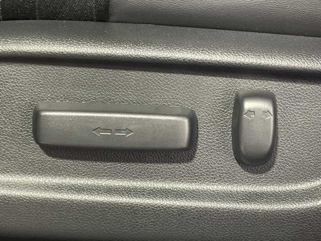 ホンダ オデッセイ アブソルート・EXホンダセンジング 神奈川県 2019(平31)年 6.1万km スーパープラチナメタリック ホンダセンシング/純正9型ナビ【VXM-197VFNi】/・BT/フルセグTV/SD/CD/DVD/HDNI/USB/全方位カメラ/両側電動スライドドア/ECON/コーナーセンサー/アイドリングストップ機能/スマートキー/プッシュスタートボタン/ビルトインETC2.0/前後ドライブレコーダー/ハーフレザーシート/パワーシート(D/N)/シートヒーター(D/N)/革巻きステアリング/ステアリングスイッチ/Autoライト/パドルシフト/オットマン/LEDヘッドライト/フォグランプ/電動格納ミラー/ウィンカーミラー/純正フロアマット/純正17インチアルミホイール/純正ドアバイザー