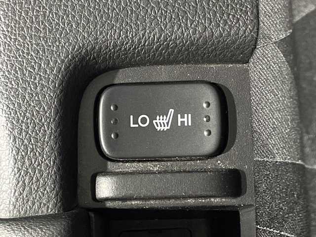 ホンダ オデッセイ アブソルート・EXホンダセンジング 神奈川県 2019(平31)年 6.1万km スーパープラチナメタリック ホンダセンシング/純正9型ナビ【VXM-197VFNi】/・BT/フルセグTV/SD/CD/DVD/HDNI/USB/全方位カメラ/両側電動スライドドア/ECON/コーナーセンサー/アイドリングストップ機能/スマートキー/プッシュスタートボタン/ビルトインETC2.0/前後ドライブレコーダー/ハーフレザーシート/パワーシート(D/N)/シートヒーター(D/N)/革巻きステアリング/ステアリングスイッチ/Autoライト/パドルシフト/オットマン/LEDヘッドライト/フォグランプ/電動格納ミラー/ウィンカーミラー/純正フロアマット/純正17インチアルミホイール/純正ドアバイザー