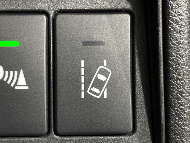 ホンダ オデッセイ アブソルート・EXホンダセンジング 神奈川県 2019(平31)年 6.1万km スーパープラチナメタリック ホンダセンシング/純正9型ナビ【VXM-197VFNi】/・BT/フルセグTV/SD/CD/DVD/HDNI/USB/全方位カメラ/両側電動スライドドア/ECON/コーナーセンサー/アイドリングストップ機能/スマートキー/プッシュスタートボタン/ビルトインETC2.0/前後ドライブレコーダー/ハーフレザーシート/パワーシート(D/N)/シートヒーター(D/N)/革巻きステアリング/ステアリングスイッチ/Autoライト/パドルシフト/オットマン/LEDヘッドライト/フォグランプ/電動格納ミラー/ウィンカーミラー/純正フロアマット/純正17インチアルミホイール/純正ドアバイザー