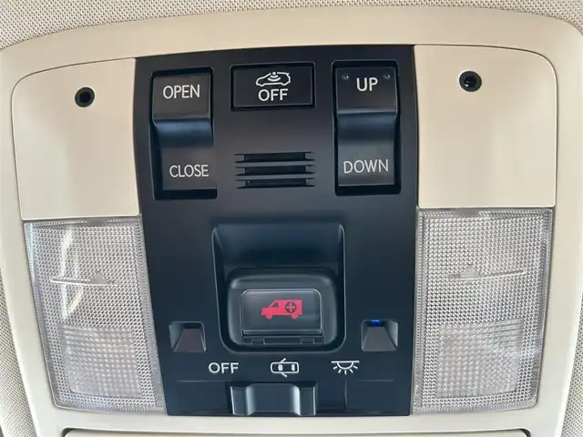 レクサス ＣＴ 200h バージョンL 愛媛県 2014(平26)年 2.2万km マーキュリーグレーマイカ 登録時走行距離:21916km/・ワンオーナー/・サンルーフ/・メーカーオプションナビ/CD/DVD/フルセグTV/MSV/・バックカメラ/・クルーズコントロール/・パドルシフト/・茶革シート/D/Nパワーシート/シートヒーターD/メモリーシート/・ステアリングヒーター/・社外レーダー/・LEDオートライト/・コーナーセンサー/・純正アルミ/・取扱説明書/・スペアキー2本/内1本カードキー/カラーコード：1H9/マーキュリーグレーマイカ