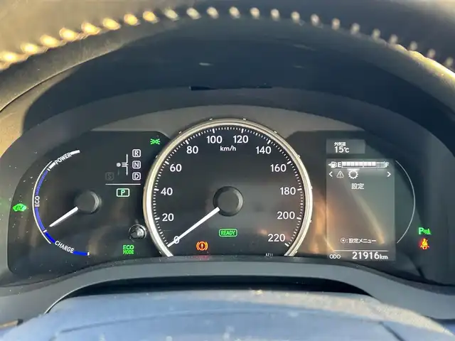 レクサス ＣＴ 200h バージョンL 愛媛県 2014(平26)年 2.2万km マーキュリーグレーマイカ 登録時走行距離:21916km/・ワンオーナー/・サンルーフ/・メーカーオプションナビ/CD/DVD/フルセグTV/MSV/・バックカメラ/・クルーズコントロール/・パドルシフト/・茶革シート/D/Nパワーシート/シートヒーターD/メモリーシート/・ステアリングヒーター/・社外レーダー/・LEDオートライト/・コーナーセンサー/・純正アルミ/・取扱説明書/・スペアキー2本/内1本カードキー/カラーコード：1H9/マーキュリーグレーマイカ