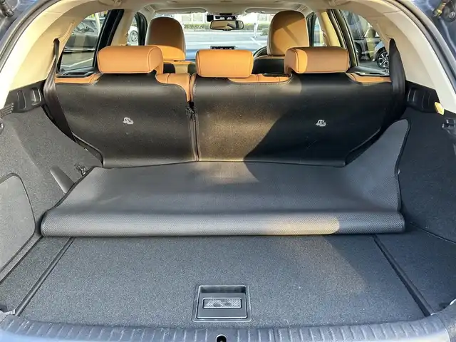 レクサス ＣＴ 200h バージョンL 愛媛県 2014(平26)年 2.2万km マーキュリーグレーマイカ 登録時走行距離:21916km/・ワンオーナー/・サンルーフ/・メーカーオプションナビ/CD/DVD/フルセグTV/MSV/・バックカメラ/・クルーズコントロール/・パドルシフト/・茶革シート/D/Nパワーシート/シートヒーターD/メモリーシート/・ステアリングヒーター/・社外レーダー/・LEDオートライト/・コーナーセンサー/・純正アルミ/・取扱説明書/・スペアキー2本/内1本カードキー/カラーコード：1H9/マーキュリーグレーマイカ