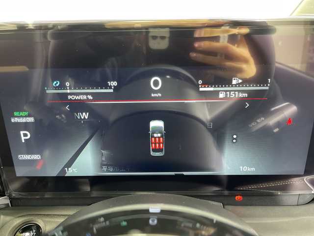 日産 セレナ e－パワー ハイウェイスター V 神奈川県 2025(令7)年 0.1千km プリズムホワイト 純正12.3型HDDナビゲーション/AM FM フルセグ Bluetooth HDMI AppleCarPlay /インテリジェントアラウンドビューモニター/両側パワースライドドア/プロパイロット/アダプティブクルーズコントロール/ブラインドスポットモニター/ETC2.0/ステアリングスイッチ/デジタルインナーミラー/スマートキー/スペアキー/LEDヘッドライト/オートライト/オートマチックハイビーム/純正16インチアルミホイル/レーントレーシングアラート/クリアランスソナー