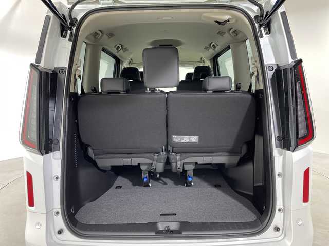 日産 セレナ e－パワー ハイウェイスター V 神奈川県 2025(令7)年 0.1千km プリズムホワイト 純正12.3型HDDナビゲーション/AM FM フルセグ Bluetooth HDMI AppleCarPlay /インテリジェントアラウンドビューモニター/両側パワースライドドア/プロパイロット/アダプティブクルーズコントロール/ブラインドスポットモニター/ETC2.0/ステアリングスイッチ/デジタルインナーミラー/スマートキー/スペアキー/LEDヘッドライト/オートライト/オートマチックハイビーム/純正16インチアルミホイル/レーントレーシングアラート/クリアランスソナー