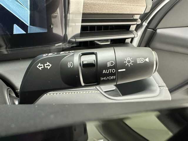 日産 セレナ e－パワー ハイウェイスター V 兵庫県 2025(令7)年 0.1千km パールⅡ 登録済未使用車/純正ディスプレイオーディオ/純正メモリナビ/（Bluetooth/USB/HDMI/フルセグ）/純正ミラー内蔵ドライブレコーダー/アラウンドビューモニター/インテリジェントルームミラー/プロパイロット/エマージェンシーブレーキ/LKA/BSM/ACC/コーナーセンサー/ビルトインETC2.0/両側パワースライドドア/ワイヤレス充電/オートハイビーム/LEDヘッドライト/LEDフォグランプ/純正16インチアルミホイール/スペアキー×１