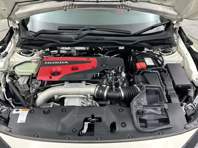 ホンダ シビック タイプR 三重県 2019(令1)年 5.8万km チャンピオンシップホワイト /禁煙車//ワンオーナー//純正ナビ//バックカメラ//クルーズコントロール//電子パーキング//アイドリングストップ//ビルトインETC//18インチレイズアルミホイール//プッシュスタート//ステアリングスイッチ//LEDヘッドライト//オートライト//オートワイパー