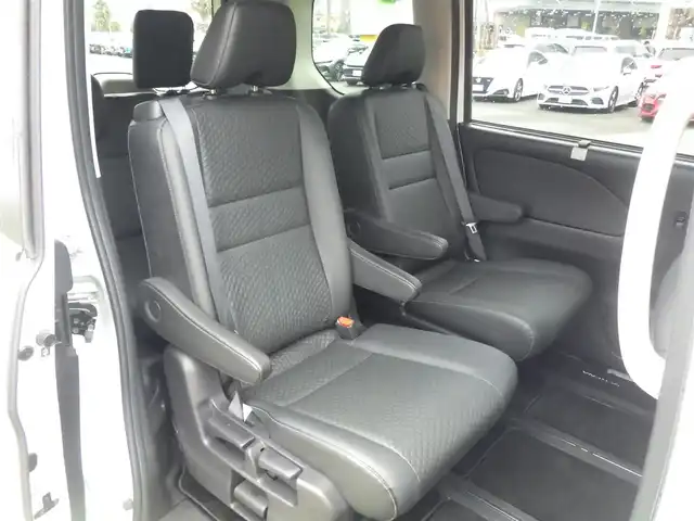 日産 セレナ e－パワー ハイウェイスター V 千葉県 2021(令3)年 3.5万km ブリリアントホワイトパール エマージェンシーブレーキ/プロパイロット/インテリジェントクルーズコントロール/インテリジェントルームミラー/ハンズフリー両側パワースライドドア/純正SDナビ/地デジTV/【BD/DVD/CD再生機能　Bluetooth接続】/アラウンドビューモニター/ドライブレコーダー/革巻きステアリング/ステアリングスイッチ/ETC/LEDヘッドライト/フォグライト/ウインカーミラー/コーナーセンサー/純正15インチアルミホイル/サイド/カーテンエアバッグ/インテリジェントキー