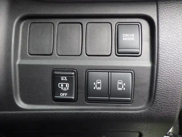 日産 セレナ e－パワー ハイウェイスター V 千葉県 2021(令3)年 3.5万km ブリリアントホワイトパール エマージェンシーブレーキ/プロパイロット/インテリジェントクルーズコントロール/インテリジェントルームミラー/ハンズフリー両側パワースライドドア/純正SDナビ/地デジTV/【BD/DVD/CD再生機能　Bluetooth接続】/アラウンドビューモニター/ドライブレコーダー/革巻きステアリング/ステアリングスイッチ/ETC/LEDヘッドライト/フォグライト/ウインカーミラー/コーナーセンサー/純正15インチアルミホイル/サイド/カーテンエアバッグ/インテリジェントキー