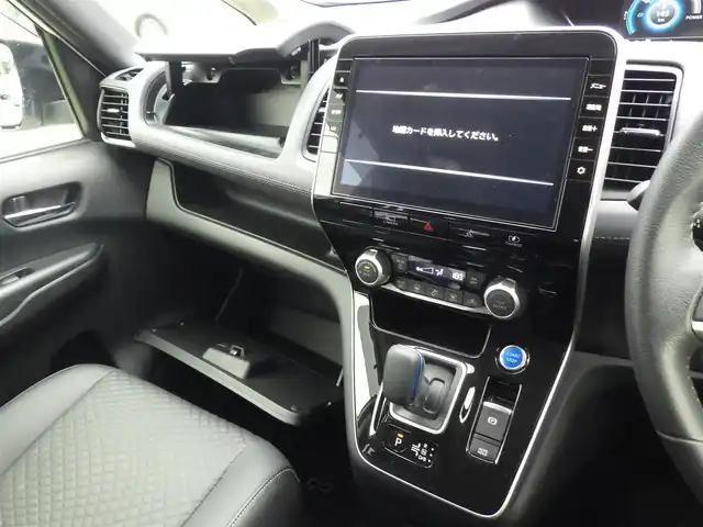 日産 セレナ e－パワー ハイウェイスター V 千葉県 2021(令3)年 3.5万km ブリリアントホワイトパール エマージェンシーブレーキ/プロパイロット/インテリジェントクルーズコントロール/インテリジェントルームミラー/ハンズフリー両側パワースライドドア/純正SDナビ/地デジTV/【BD/DVD/CD再生機能　Bluetooth接続】/アラウンドビューモニター/ドライブレコーダー/革巻きステアリング/ステアリングスイッチ/ETC/LEDヘッドライト/フォグライト/ウインカーミラー/コーナーセンサー/純正15インチアルミホイル/サイド/カーテンエアバッグ/インテリジェントキー