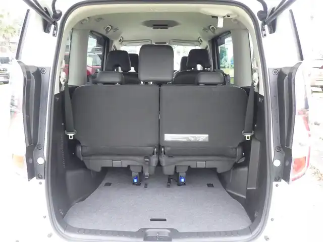 日産 セレナ e－パワー ハイウェイスター V 千葉県 2021(令3)年 3.5万km ブリリアントホワイトパール エマージェンシーブレーキ/プロパイロット/インテリジェントクルーズコントロール/インテリジェントルームミラー/ハンズフリー両側パワースライドドア/純正SDナビ/地デジTV/【BD/DVD/CD再生機能　Bluetooth接続】/アラウンドビューモニター/ドライブレコーダー/革巻きステアリング/ステアリングスイッチ/ETC/LEDヘッドライト/フォグライト/ウインカーミラー/コーナーセンサー/純正15インチアルミホイル/サイド/カーテンエアバッグ/インテリジェントキー