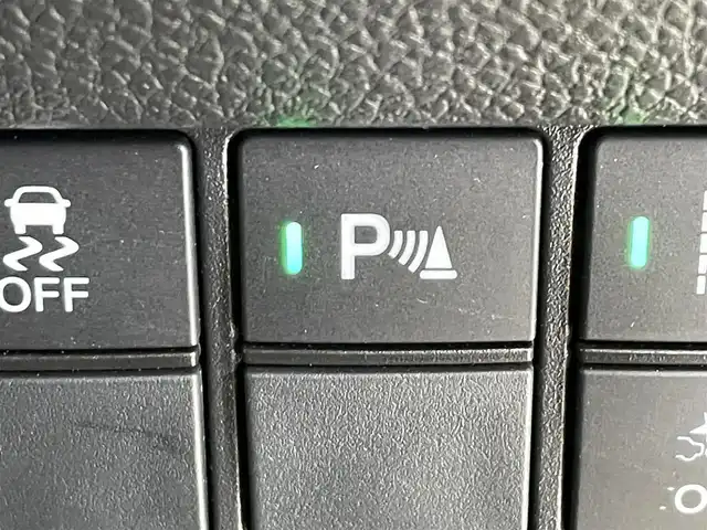 ホンダ Ｎ ＯＮＥ RS 岩手県 2021(令3)年 1.6万km クリスタルブラックパール 6速マニュアルミッション/無限カーボンシフトノブ/ターボ/ホンダセンシング/衝突軽減ブレーキ/歩行者事故低減ステアリング/路外逸脱抑制機能/アダプティブクルーズコントロール/車線維持支援機能/オートハイビーム/パーキングセンサー/オートブレーキホールド/横滑り防止装置/アイドリングストップ/前席シートヒーター/純正ナビ/フルセグTV/バックカメラ/ETC/フルLEDヘッドライト/LEDフォグライト/純正１５インチアルミホイール