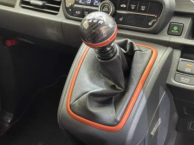 ホンダ Ｎ ＯＮＥ RS 岩手県 2021(令3)年 1.6万km クリスタルブラックパール 6速マニュアルミッション/無限カーボンシフトノブ/ターボ/ホンダセンシング/衝突軽減ブレーキ/歩行者事故低減ステアリング/路外逸脱抑制機能/アダプティブクルーズコントロール/車線維持支援機能/オートハイビーム/パーキングセンサー/オートブレーキホールド/横滑り防止装置/アイドリングストップ/前席シートヒーター/純正ナビ/フルセグTV/バックカメラ/ETC/フルLEDヘッドライト/LEDフォグライト/純正１５インチアルミホイール