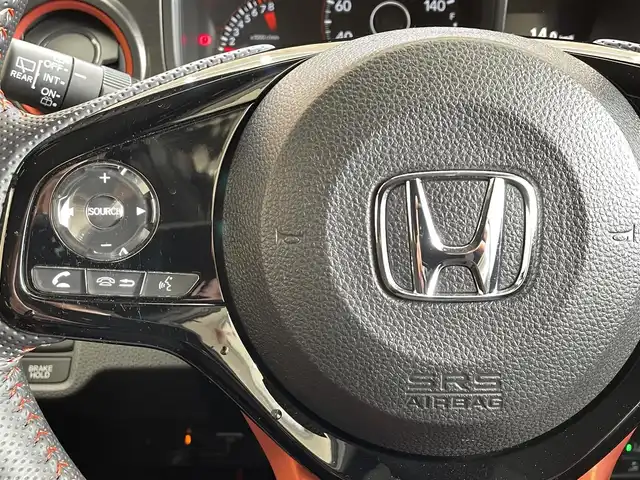 ホンダ Ｎ ＯＮＥ RS 岩手県 2021(令3)年 1.6万km クリスタルブラックパール 6速マニュアルミッション/無限カーボンシフトノブ/ターボ/ホンダセンシング/衝突軽減ブレーキ/歩行者事故低減ステアリング/路外逸脱抑制機能/アダプティブクルーズコントロール/車線維持支援機能/オートハイビーム/パーキングセンサー/オートブレーキホールド/横滑り防止装置/アイドリングストップ/前席シートヒーター/純正ナビ/フルセグTV/バックカメラ/ETC/フルLEDヘッドライト/LEDフォグライト/純正１５インチアルミホイール