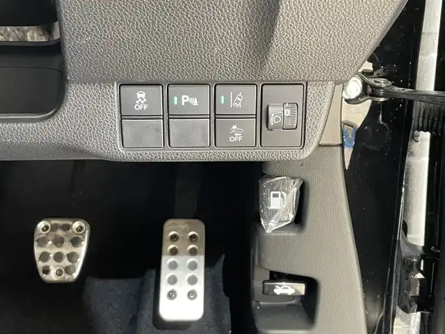 ホンダ Ｎ ＯＮＥ RS 岩手県 2021(令3)年 1.6万km クリスタルブラックパール 6速マニュアルミッション/無限カーボンシフトノブ/ターボ/ホンダセンシング/衝突軽減ブレーキ/歩行者事故低減ステアリング/路外逸脱抑制機能/アダプティブクルーズコントロール/車線維持支援機能/オートハイビーム/パーキングセンサー/オートブレーキホールド/横滑り防止装置/アイドリングストップ/前席シートヒーター/純正ナビ/フルセグTV/バックカメラ/ETC/フルLEDヘッドライト/LEDフォグライト/純正１５インチアルミホイール