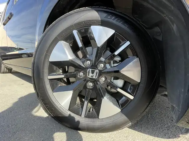 ホンダ ステップワゴン eHEV エアー 東京都 2024(令6)年 1.1万km クリスタルブラックパール ホンダセンシング/両側パワースライドドア/ホンダGATHERS純正ナビ/（CD、DVD、BT、TV、SD）/ACC/Ｂカメラ/コーナーセンサー/ステアリングアシスト/純正ＬＥＤ/オートホールド/ＩＳＯＦＩＸ/純正フロアマット/ＥＴＣ