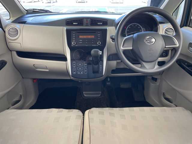 日産 デイズ X Vセレ +SeftyⅡ 奈良県 2015(平27)年 0.4万km シリカグリーン 純正オーディオ/バックカメラ/アラウンドビューモニター/FM/AM/AUX/純正ドアバイザー/純正フロアマット/電格ウインカーミラー/プッシュスタート