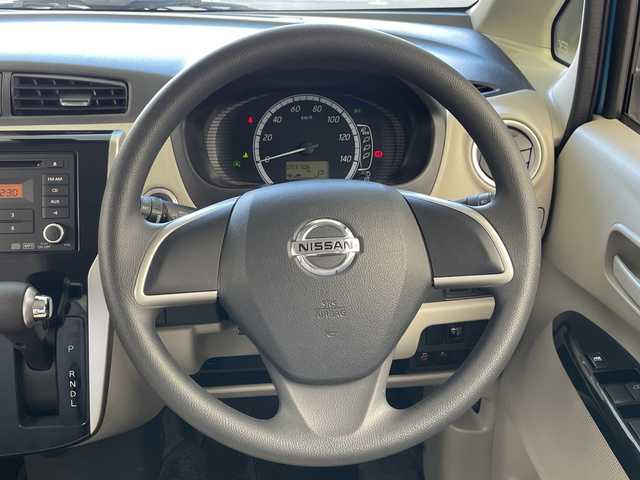 日産 デイズ X Vセレ +SeftyⅡ 奈良県 2015(平27)年 0.4万km シリカグリーン 純正オーディオ/バックカメラ/アラウンドビューモニター/FM/AM/AUX/純正ドアバイザー/純正フロアマット/電格ウインカーミラー/プッシュスタート