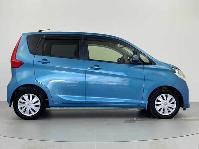 日産 デイズ X Vセレ +SeftyⅡ 奈良県 2015(平27)年 0.4万km シリカグリーン 純正オーディオ/バックカメラ/アラウンドビューモニター/FM/AM/AUX/純正ドアバイザー/純正フロアマット/電格ウインカーミラー/プッシュスタート