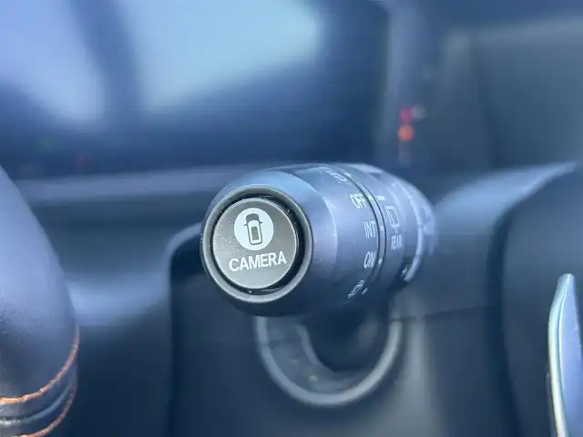 ホンダ ＺＲ－Ｖ ハイブリッド e:HEV Z 岡山県 2024(令6)年 4万km プラチナホワイトパール 登録時走行距離39348km/純正9インチナビ/フルセグTV(AM.FM.TV.BT)/全方位カメラ/ETC2.0/ブラインドスポットモニター/シートヒーター/ステアリングヒーター/クリアランスソナー/衝突軽減ブレーキ/横滑り防止装置/クルーズコントロール(追従走行あり)/車線逸脱警報（レーンキープアシスト）/オートライト/オートマチックハイビーム/アイドリングストップ/電動リアゲート/18インチ純正AW/純正フロアマット/レザーシート/D+N席パワシート/保証書/取扱説明書