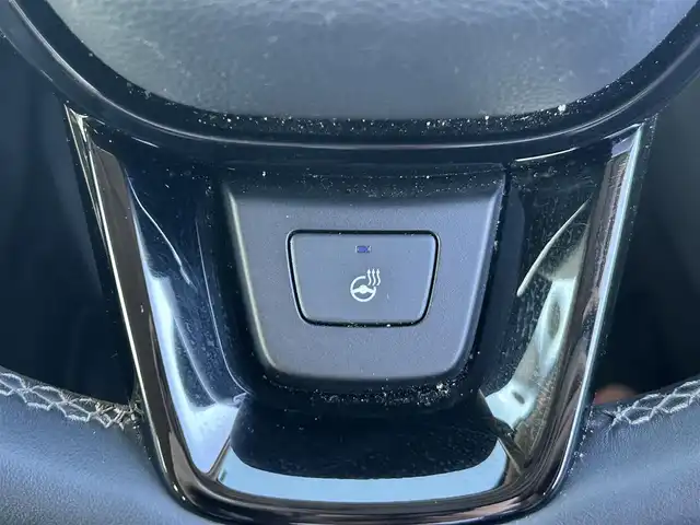 ホンダ ＺＲ－Ｖ ハイブリッド e:HEV Z 岡山県 2024(令6)年 4万km プラチナホワイトパール 登録時走行距離39348km/純正9インチナビ/フルセグTV(AM.FM.TV.BT)/全方位カメラ/ETC2.0/ブラインドスポットモニター/シートヒーター/ステアリングヒーター/クリアランスソナー/衝突軽減ブレーキ/横滑り防止装置/クルーズコントロール(追従走行あり)/車線逸脱警報（レーンキープアシスト）/オートライト/オートマチックハイビーム/アイドリングストップ/電動リアゲート/18インチ純正AW/純正フロアマット/レザーシート/D+N席パワシート/保証書/取扱説明書