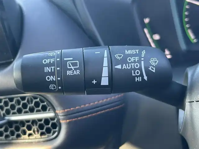 ホンダ ＺＲ－Ｖ ハイブリッド e:HEV Z 岡山県 2024(令6)年 4万km プラチナホワイトパール 登録時走行距離39348km/純正9インチナビ/フルセグTV(AM.FM.TV.BT)/全方位カメラ/ETC2.0/ブラインドスポットモニター/シートヒーター/ステアリングヒーター/クリアランスソナー/衝突軽減ブレーキ/横滑り防止装置/クルーズコントロール(追従走行あり)/車線逸脱警報（レーンキープアシスト）/オートライト/オートマチックハイビーム/アイドリングストップ/電動リアゲート/18インチ純正AW/純正フロアマット/レザーシート/D+N席パワシート/保証書/取扱説明書